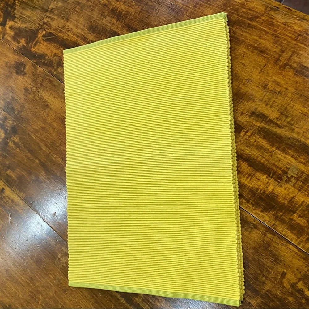 Pottery Barn Placemats Set of Four Yellow and Green Cotton Twill Contemporary
